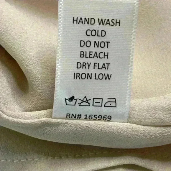 NWT Sugar Rain Deep V-Neck Front and  Back Tank Top in Cream size Large - Picture 8 of 8